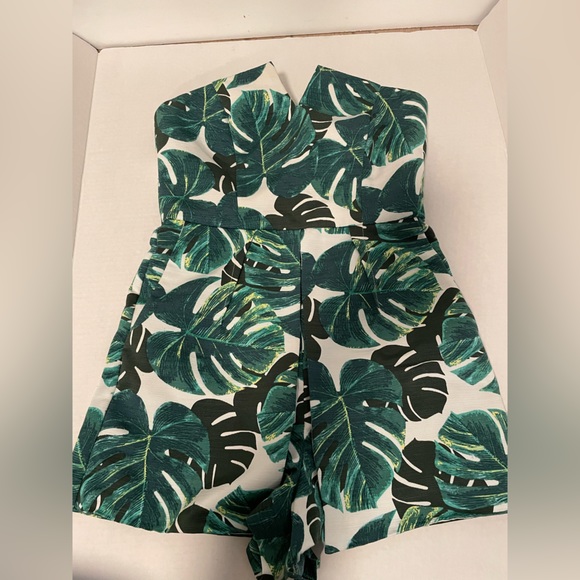 Topshop Palm Bandeau Skort Playsuit; romper size us 4, fits like a size 2 - Picture 2 of 8